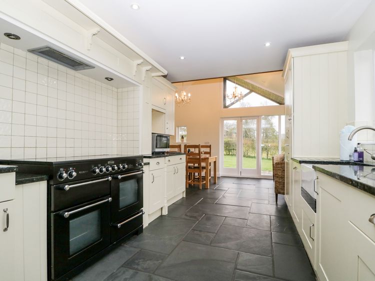 Beckwood, listing photograph 5