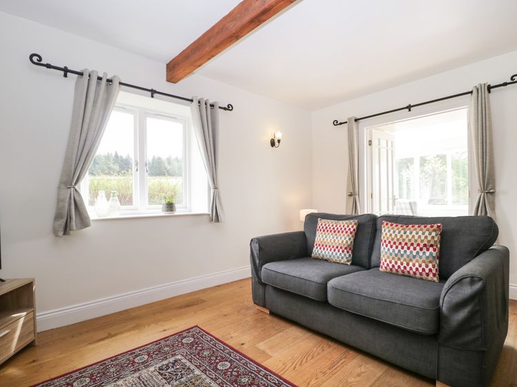 Glen Cottage, listing photograph 6