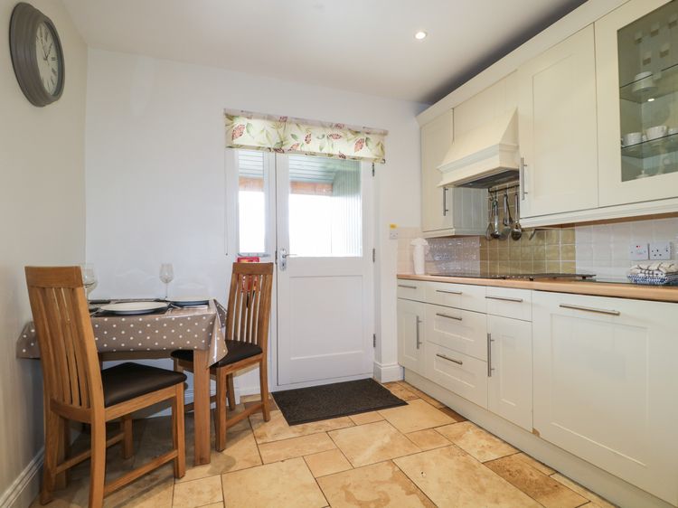 Glen Cottage, listing photograph 11