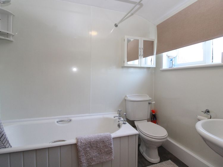 2 Mellfell View, listing photograph 12