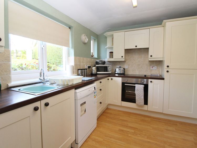 2 Mellfell View, listing photograph 6