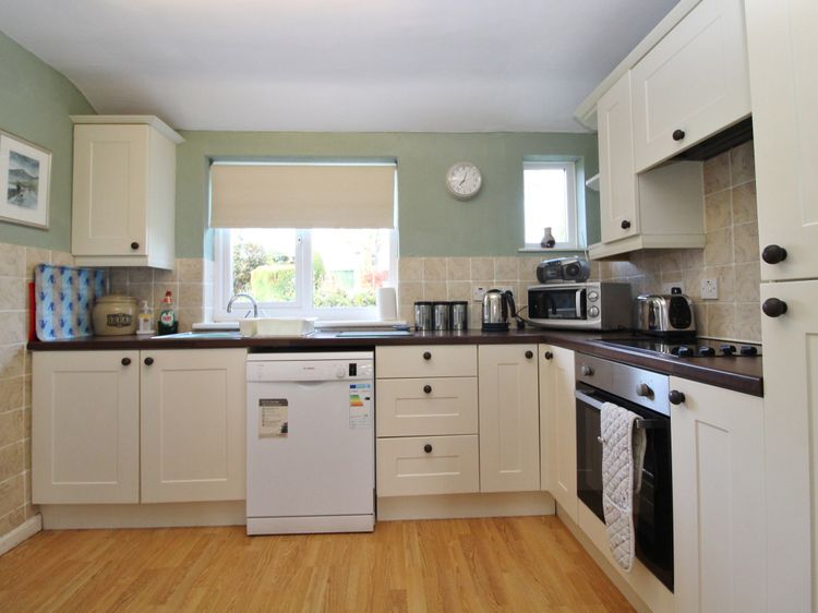 2 Mellfell View, listing photograph 7