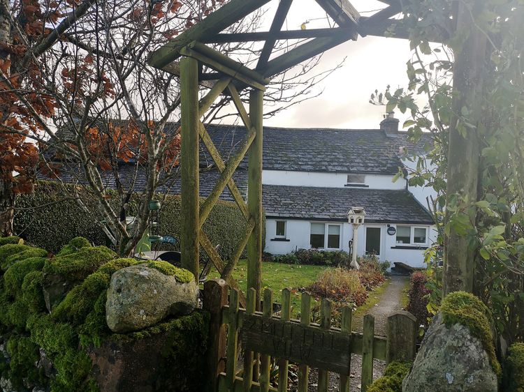 2 Mellfell View, listing photograph 2