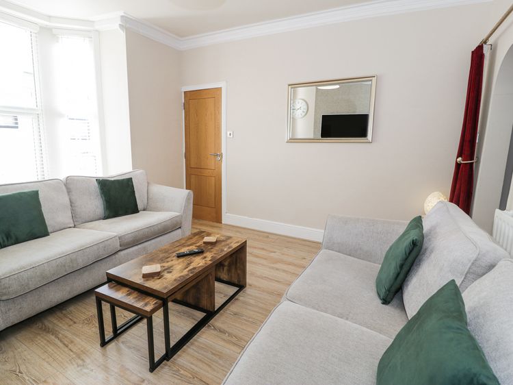 Apartment 1 - Llandudno Central, listing photograph 5