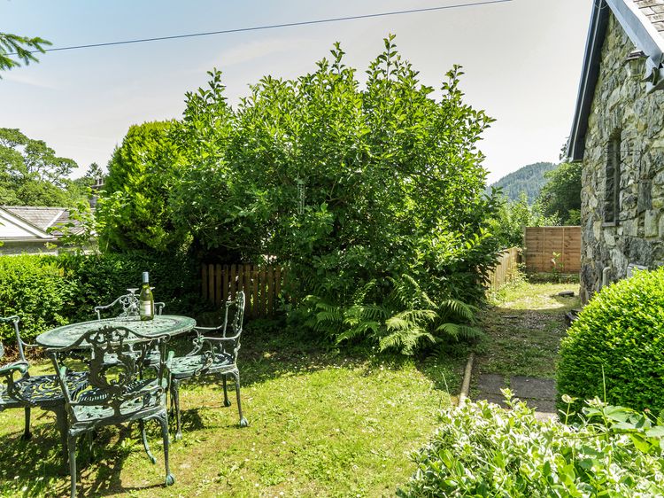 Tyn Y Ffynnon, listing photograph 2