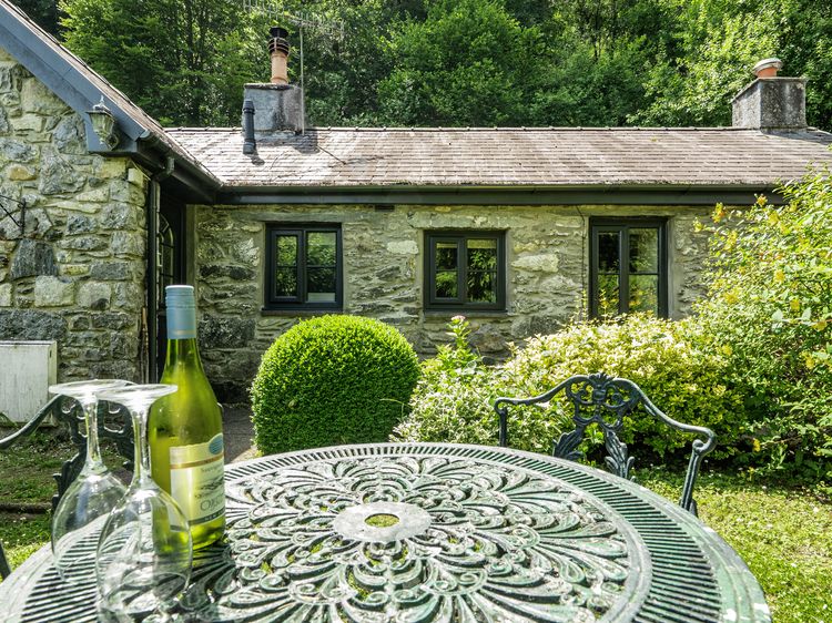 Tyn Y Ffynnon, listing photograph 3