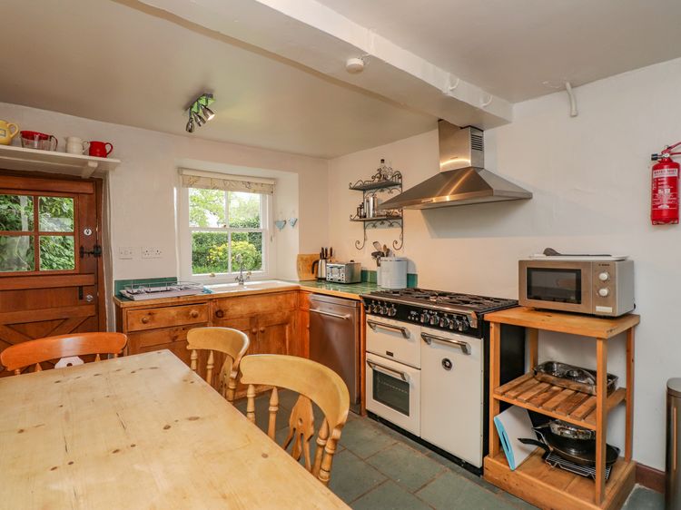 Fir Tree Cottage, listing photograph 10
