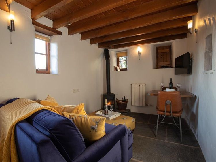 Dovecot Cottage, listing photograph 2
