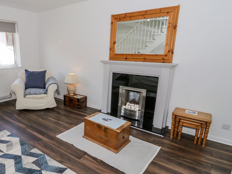 22 Gwel Yr Wyddfa, listing photograph 2