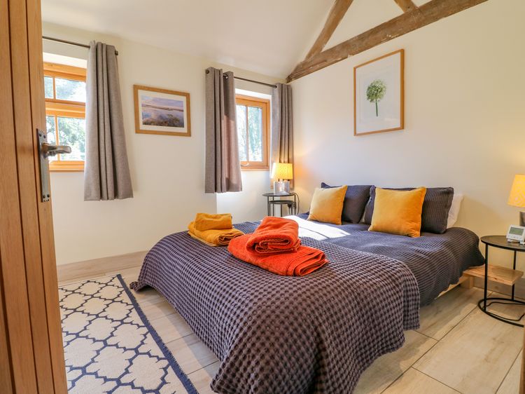 Ladycroft Barn, listing photograph 11