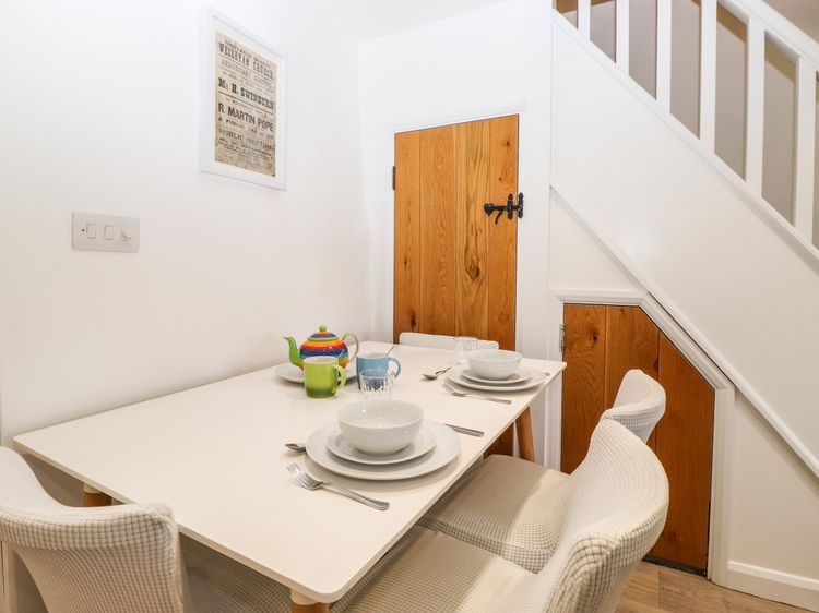 Sparrow Cottage, listing photograph 10
