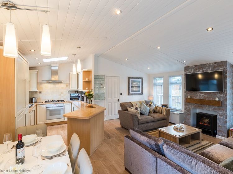 Broad Larch Lodge, listing photograph 5