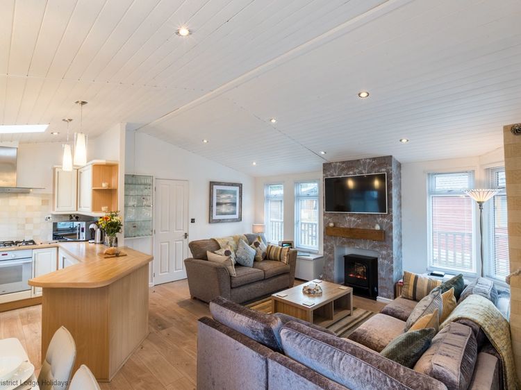 Broad Larch Lodge, listing photograph 6
