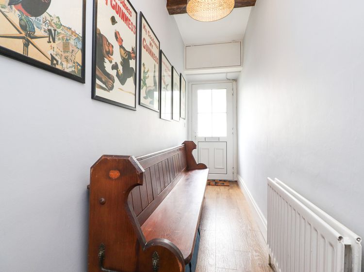 Dyson House, listing photograph 3