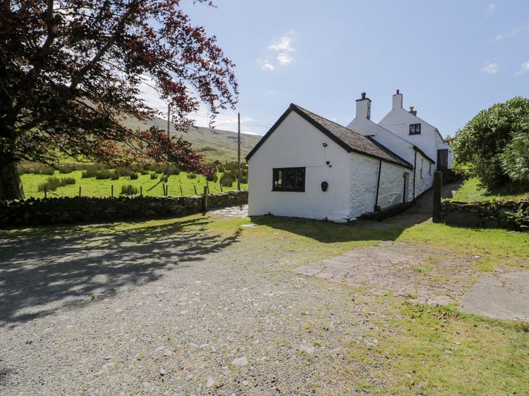 Cwm, listing photograph 4