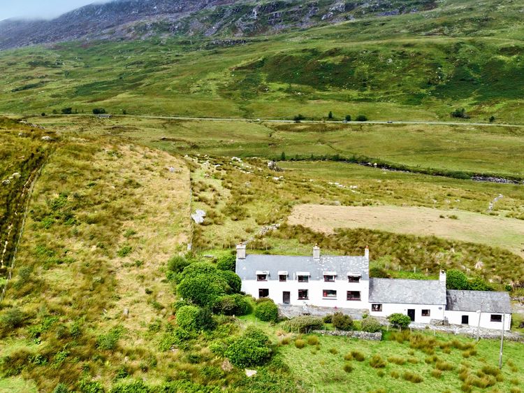 Cwm, listing photograph 6