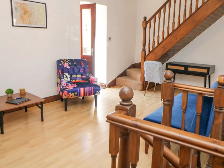 Querc, listing photograph 11