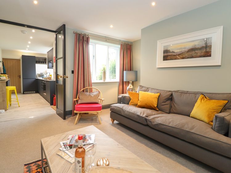 Fran's Nest, listing photograph 4