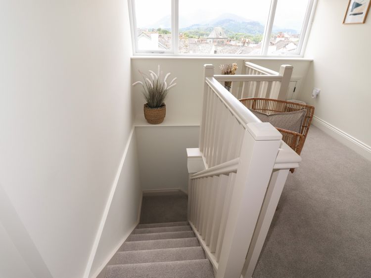 Fran's Nest, listing photograph 10