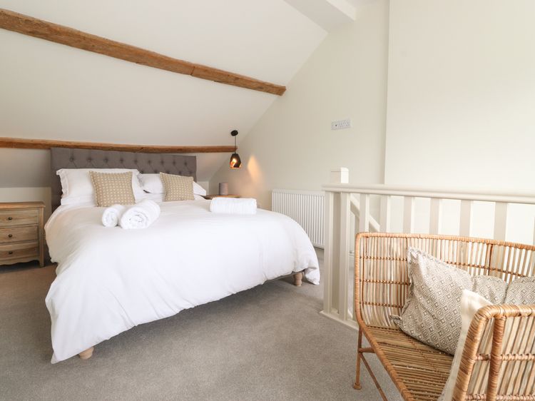 Fran's Nest, listing photograph 11