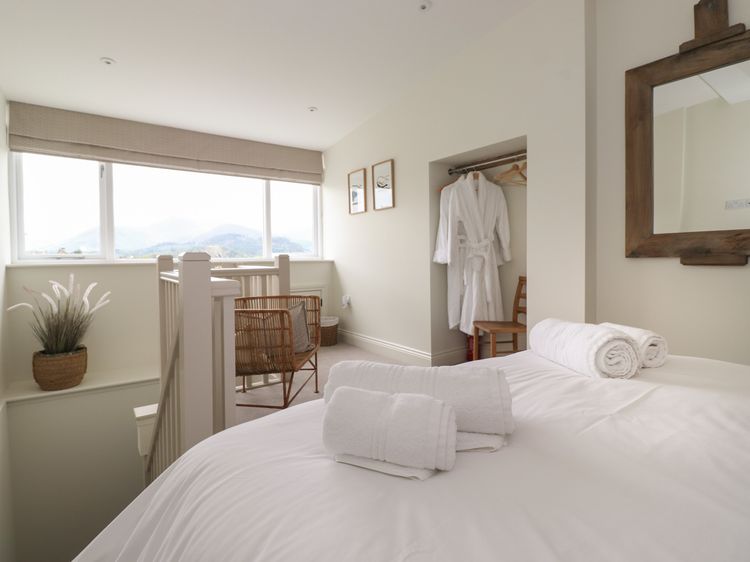 Fran's Nest, listing photograph 12