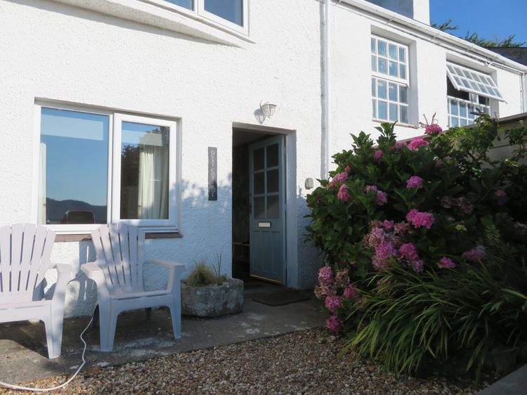 Quay Cottage, listing photograph 2