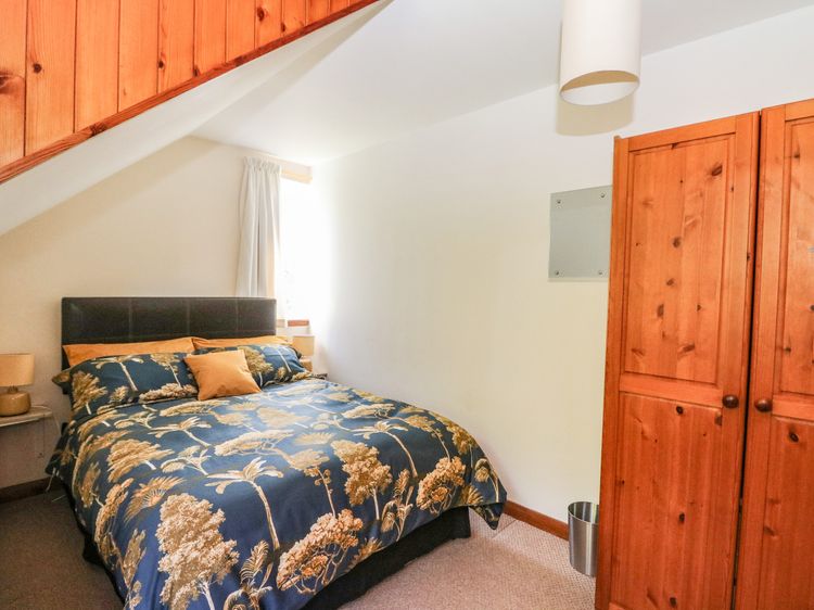 Upper Brackendale, listing photograph 8