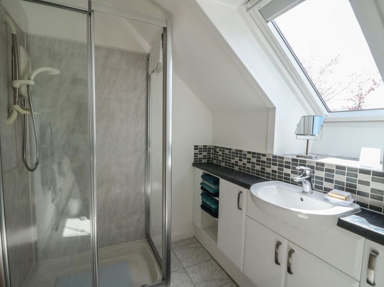 Upper Brackendale, listing photograph 12