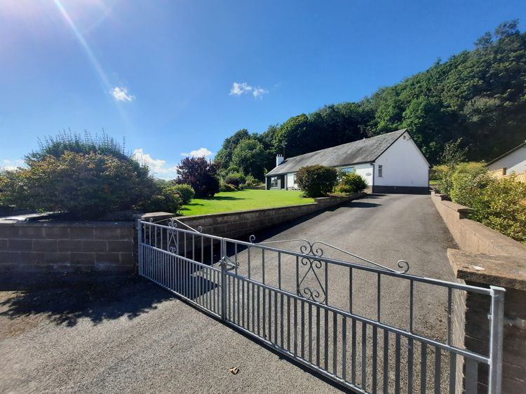 Dale View, listing photograph 2