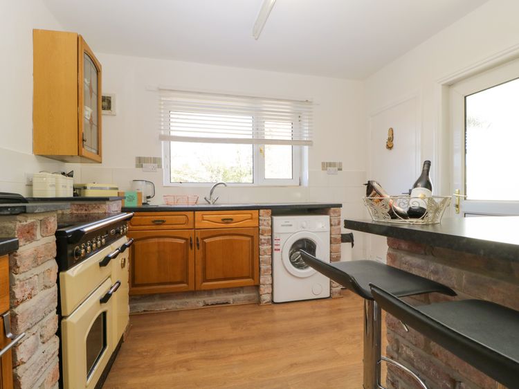 Driftwood Cottage, listing photograph 8