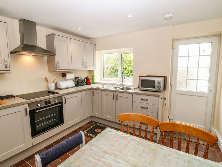 Idan House, listing photograph 6