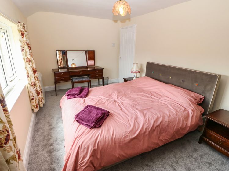 Idan House, listing photograph 7