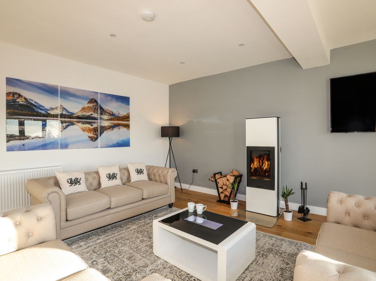 Bryn Min Manton Penthouse, listing photograph 6