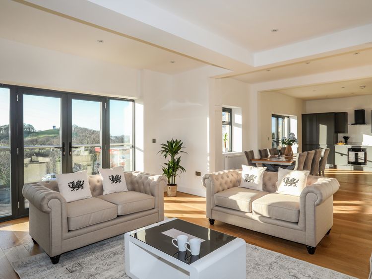 Bryn Min Manton Penthouse, listing photograph 7