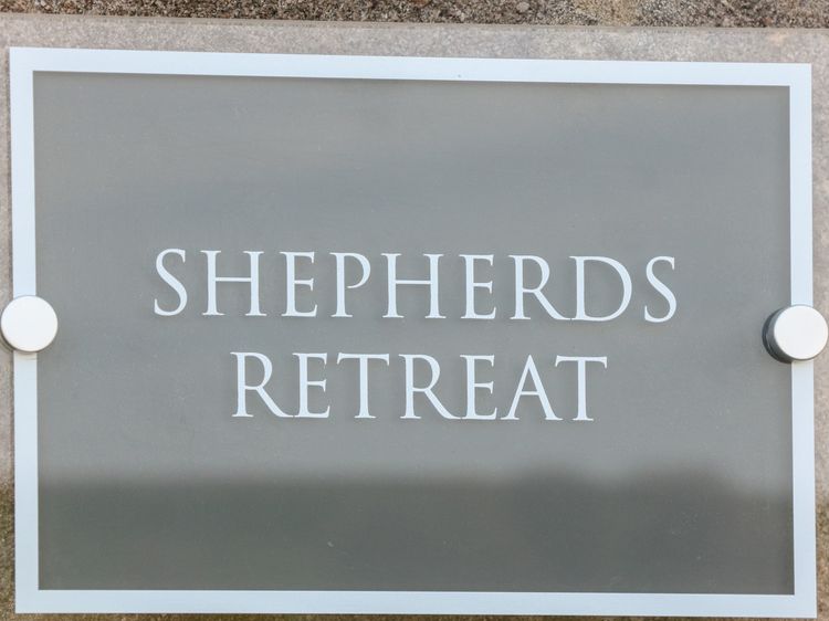 Shepherds Retreat, listing photograph 2