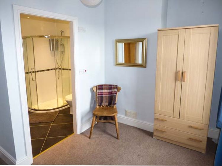 2 West View, listing photograph 8