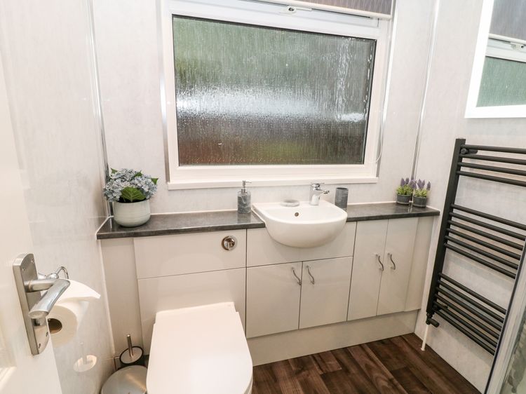 Cedar Holme, listing photograph 12