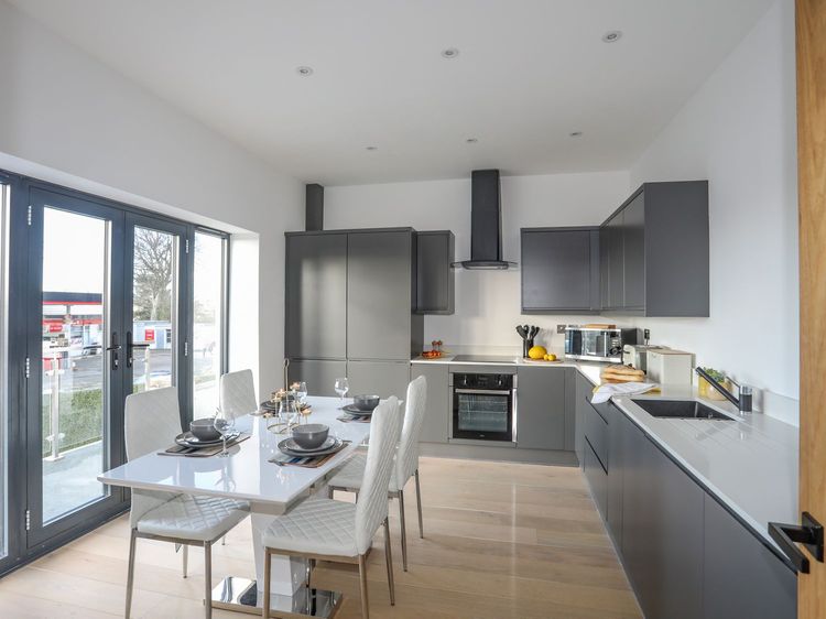 Bryn Min Manton Apartment, listing photograph 7