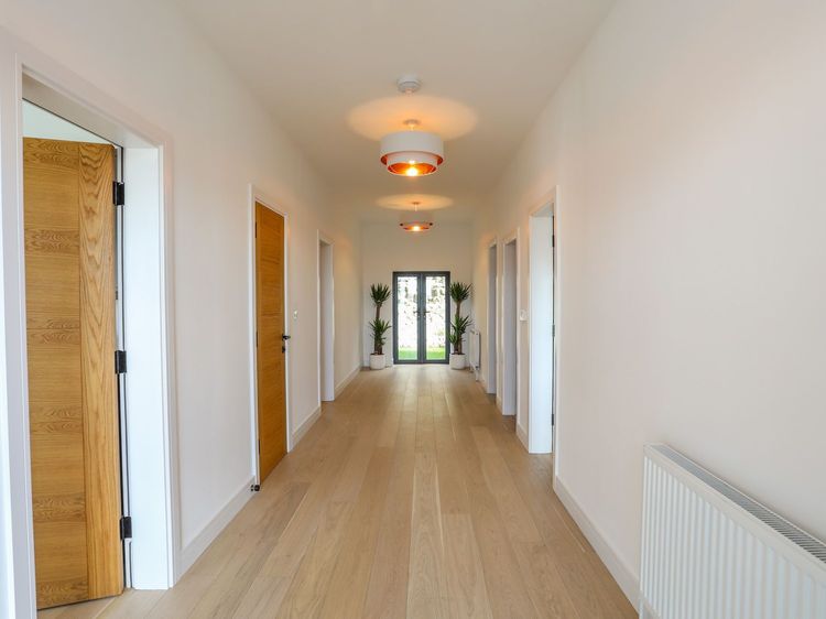 Bryn Min Manton Apartment, listing photograph 9