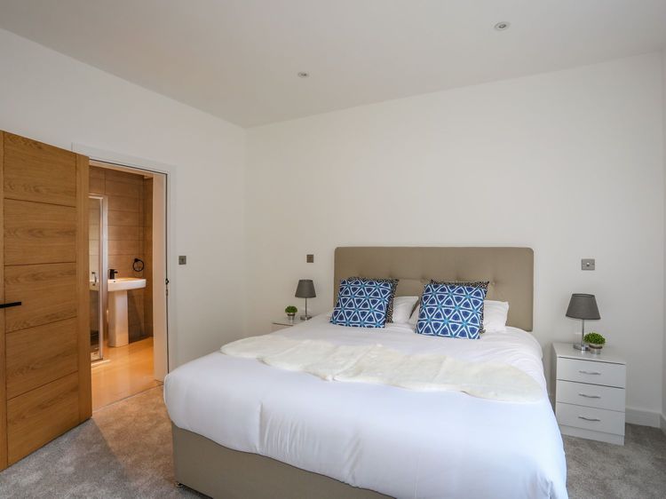 Bryn Min Manton Apartment, listing photograph 11