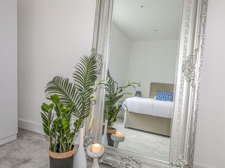 Bryn Min Manton Apartment, listing photograph 12