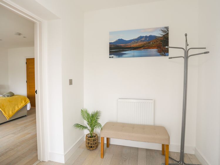 Bryn Min Manton Bach, listing photograph 8