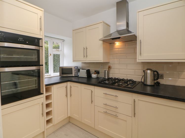 Cherry Tree Cottage, listing photograph 10