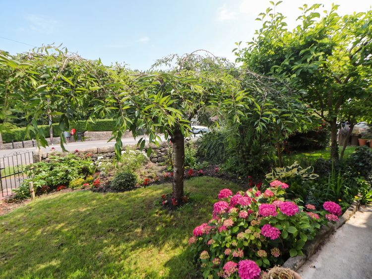 Cherry Tree Cottage, listing photograph 3
