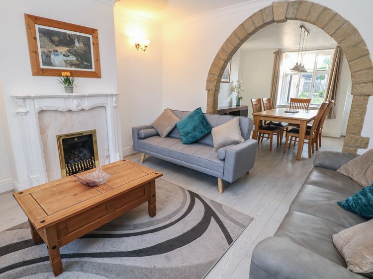 Cherry Tree Cottage, listing photograph 4