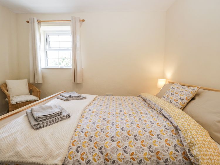 Holly Cottage, listing photograph 11