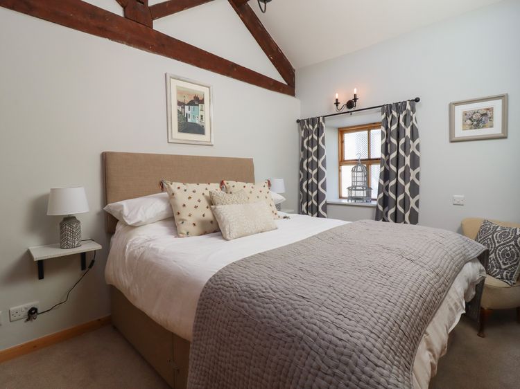 1 Walkers Barn, listing photograph 10
