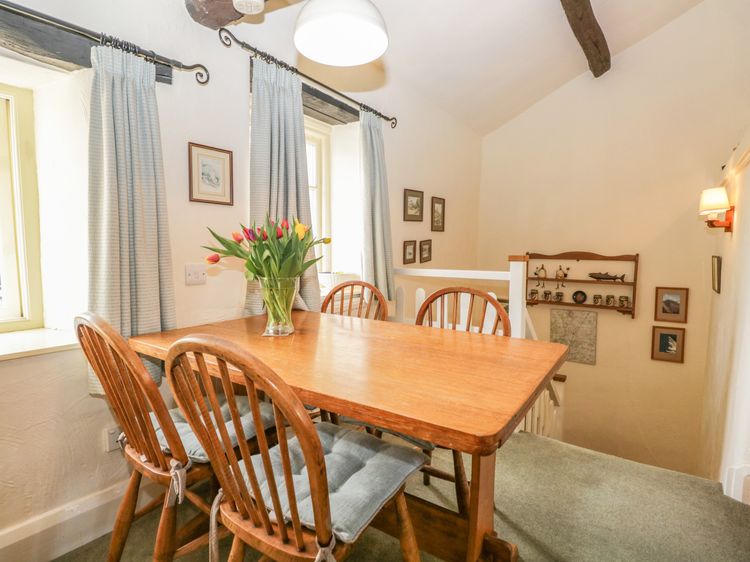 Tyee Cottage, listing photograph 6
