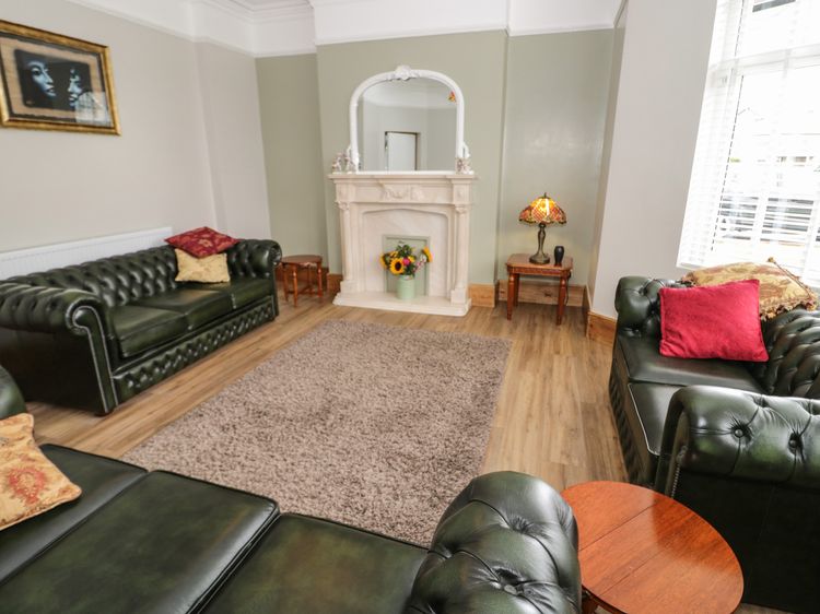 23 Carmen Sylva Road, listing photograph 4