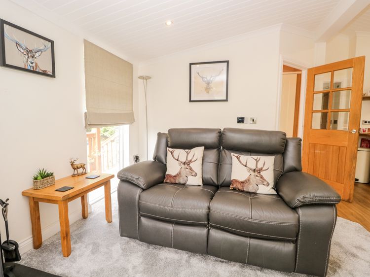 Robin Lodge, listing photograph 5